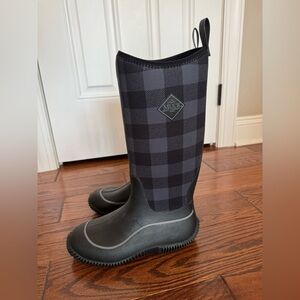 Muck Boot, women’s tall Hale boot, size 8